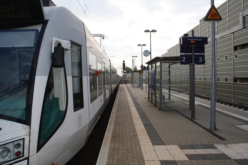 Bahnsteig in Obervellmar